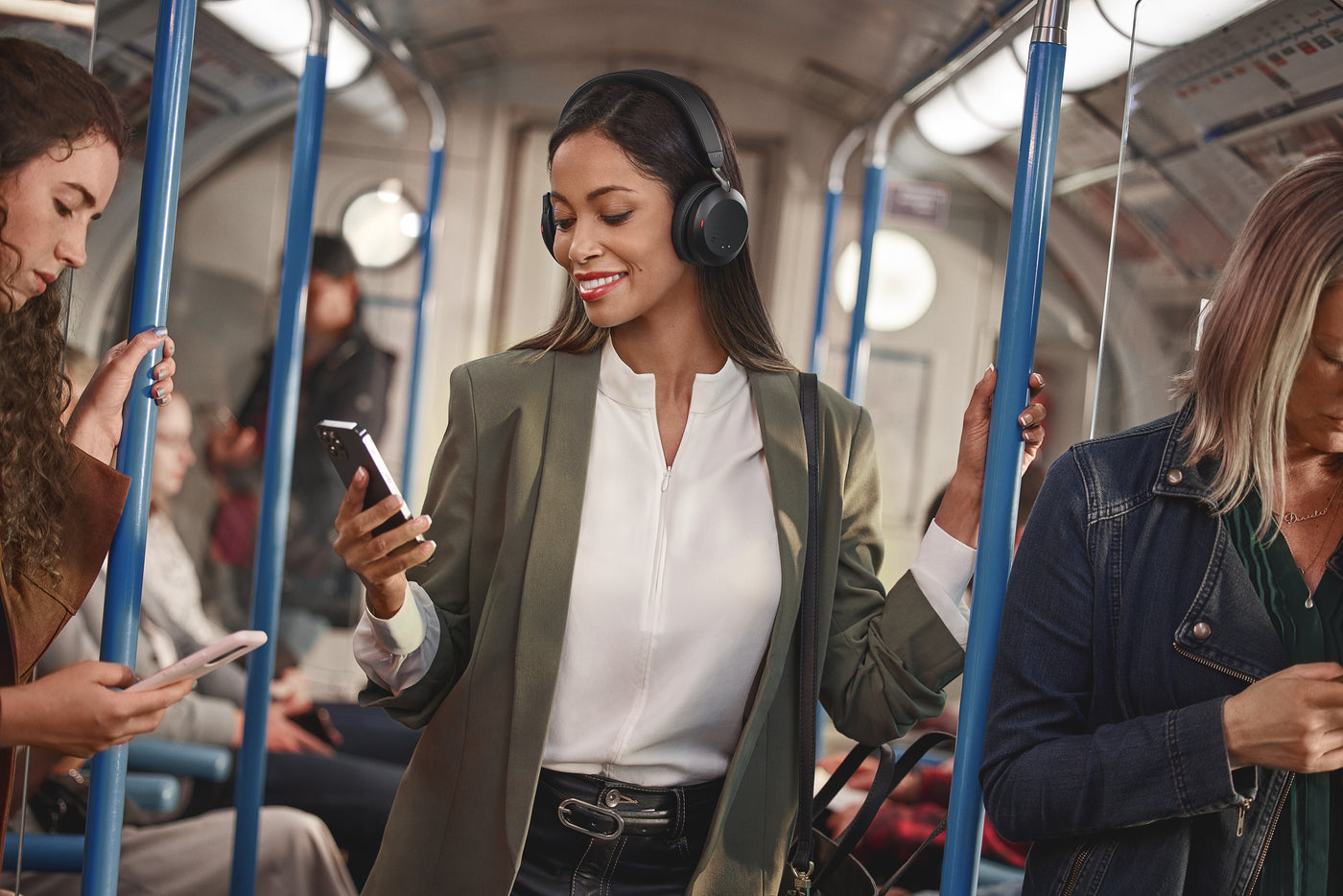 Passive Noise Isolation vs. Active Noise Cancellation- What's the Difference?