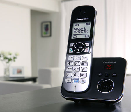 Panasonic KX-TG 6821 Cordless Phone, Single Handset with Answer Machine Landline Phones Panasonic