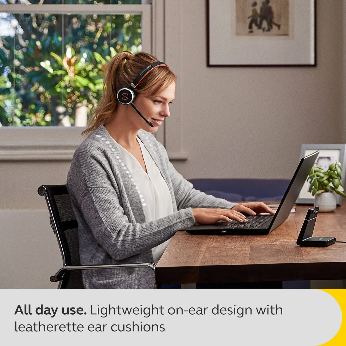 Jabra Evolve 65 SE MS Stereo Corded Headset with Charging Stand Wireless Headsets Jabra