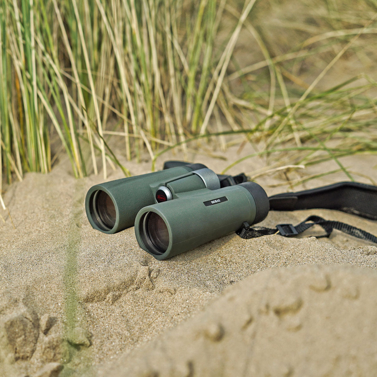 Kowa BD II 10x42 XD Binoculars Binoculars Kowa