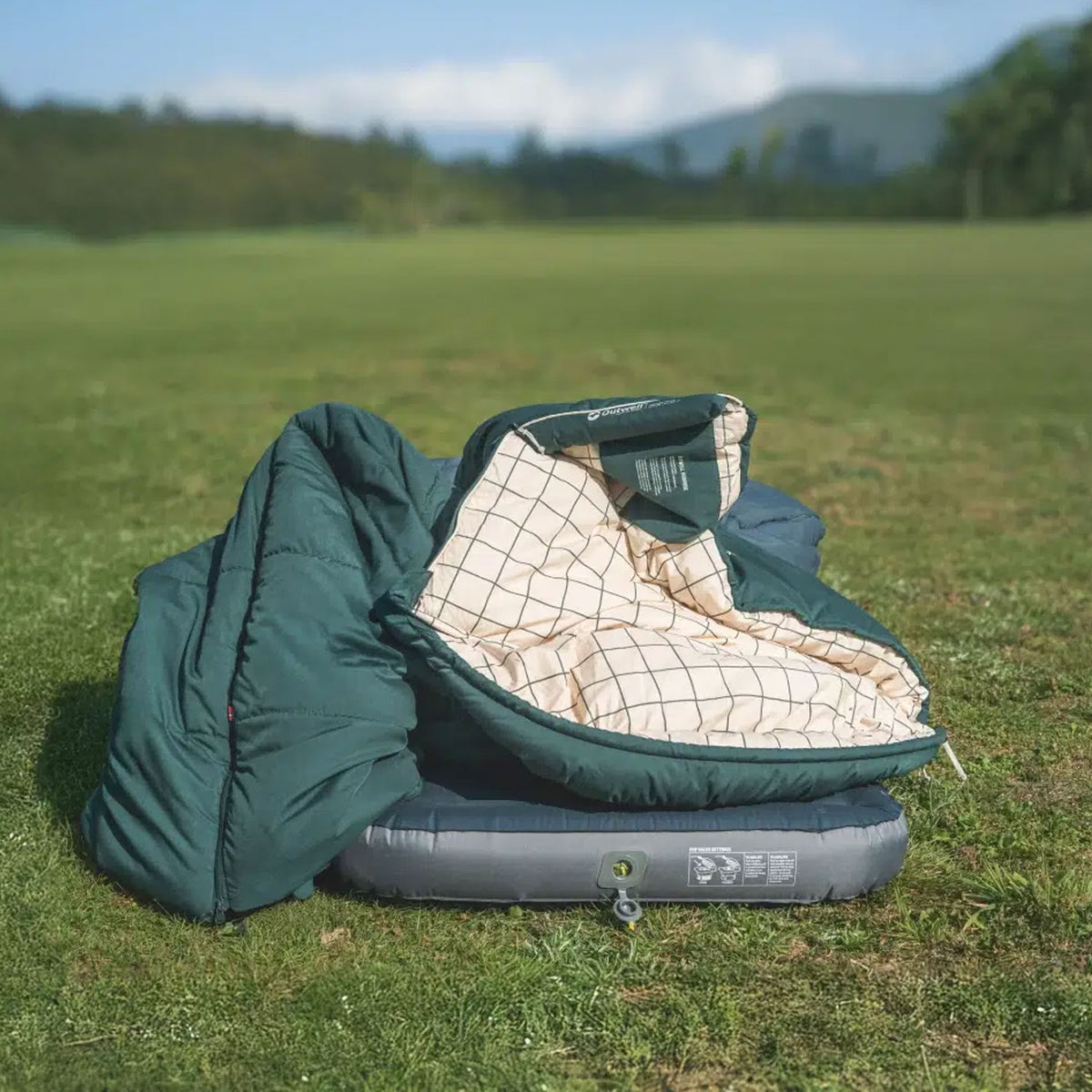 Outwell Camper Prime Sleeping Bag - Green Sleeping Bags Outwell