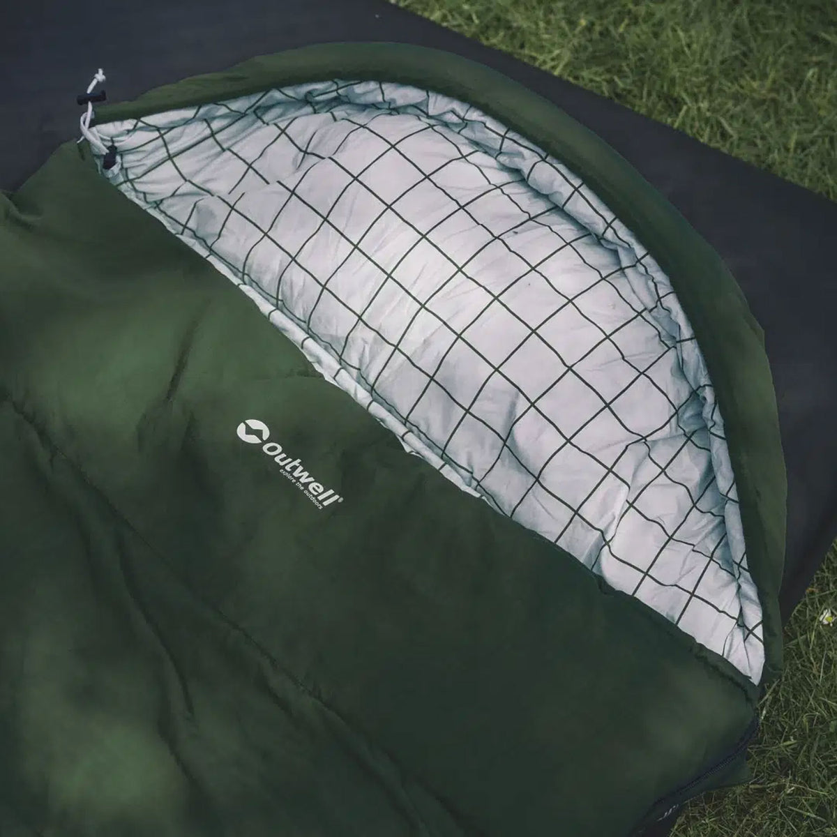 Outwell Camper Lux XL Sleeping Bag - Green Sleeping Bags Outwell
