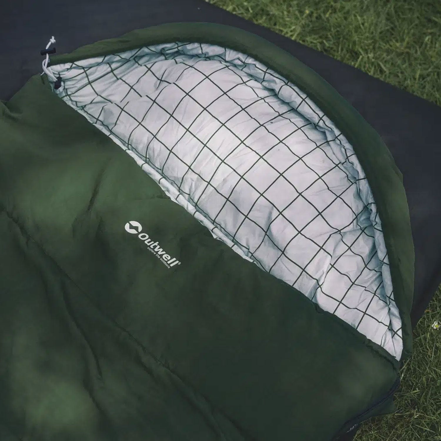 Outwell Camper Lux XL Sleeping Bag - Green Sleeping Bags Outwell