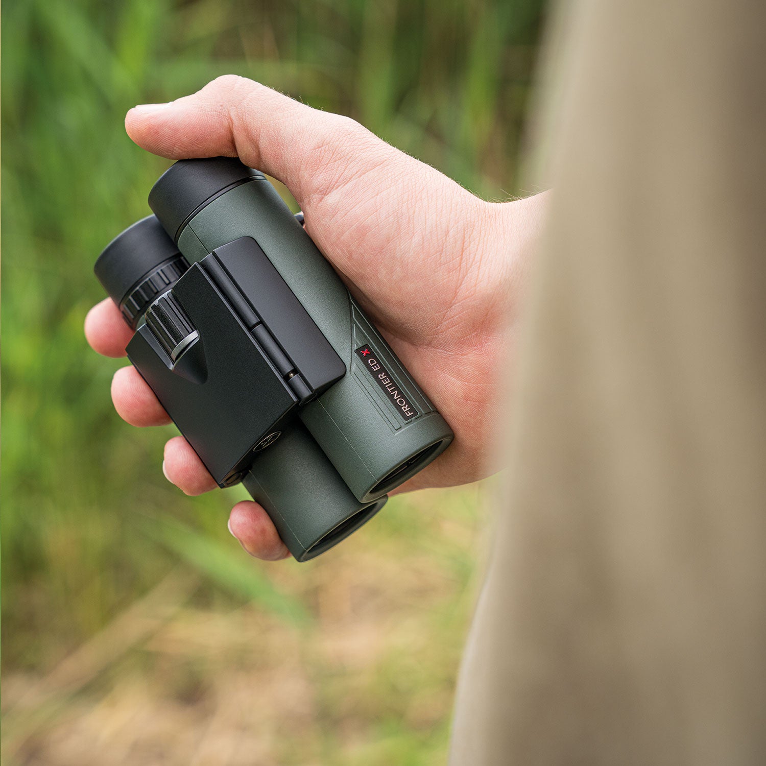 Hawke Frontier EDX 8x25 Compact Binoculars Binoculars Hawke