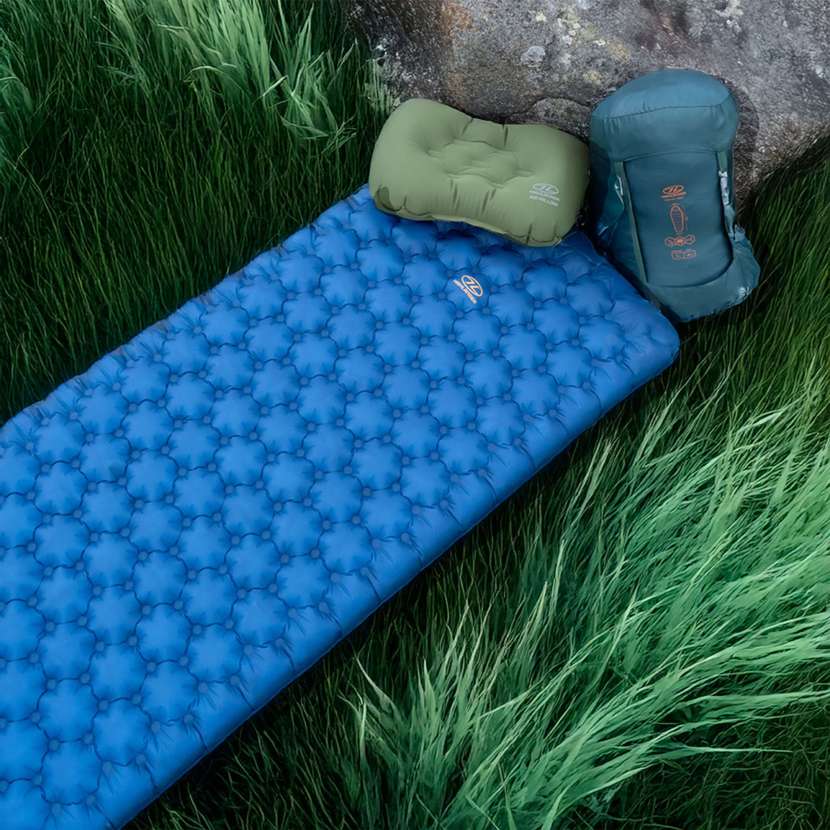 Highlander Nap-Pak Arctic R11 Inflatable Sleeping Mat - Deep Blue Camping Accessories Highlander