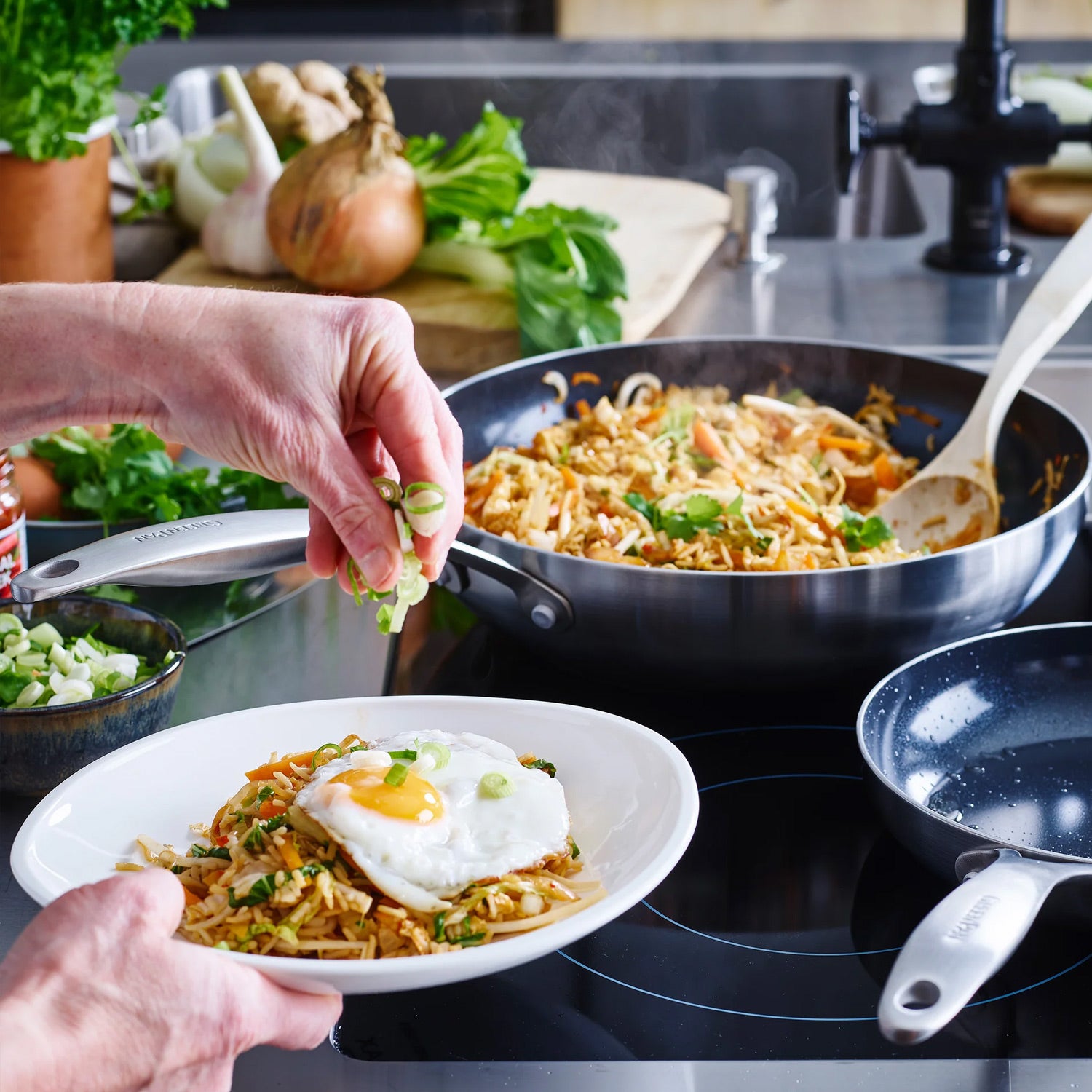 GreenPan Geneva Wok 28cm / 3.6 Litre Pots & Pans GreenPan