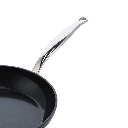 GreenPan Barcelona Pro Wok 28cm / 3.65 Litre Pots & Pans GreenPan