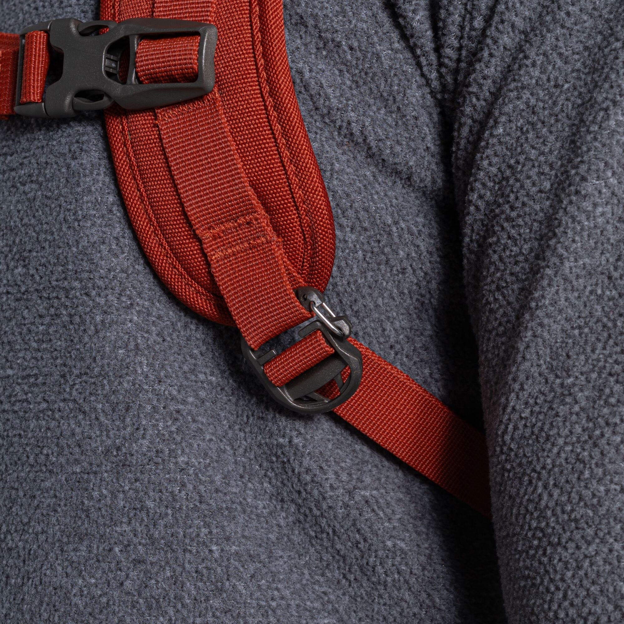 Craghoppers 20L Kiwi Classic Rolltop Backpack II | Red Beach Camping Accessories Craghoppers