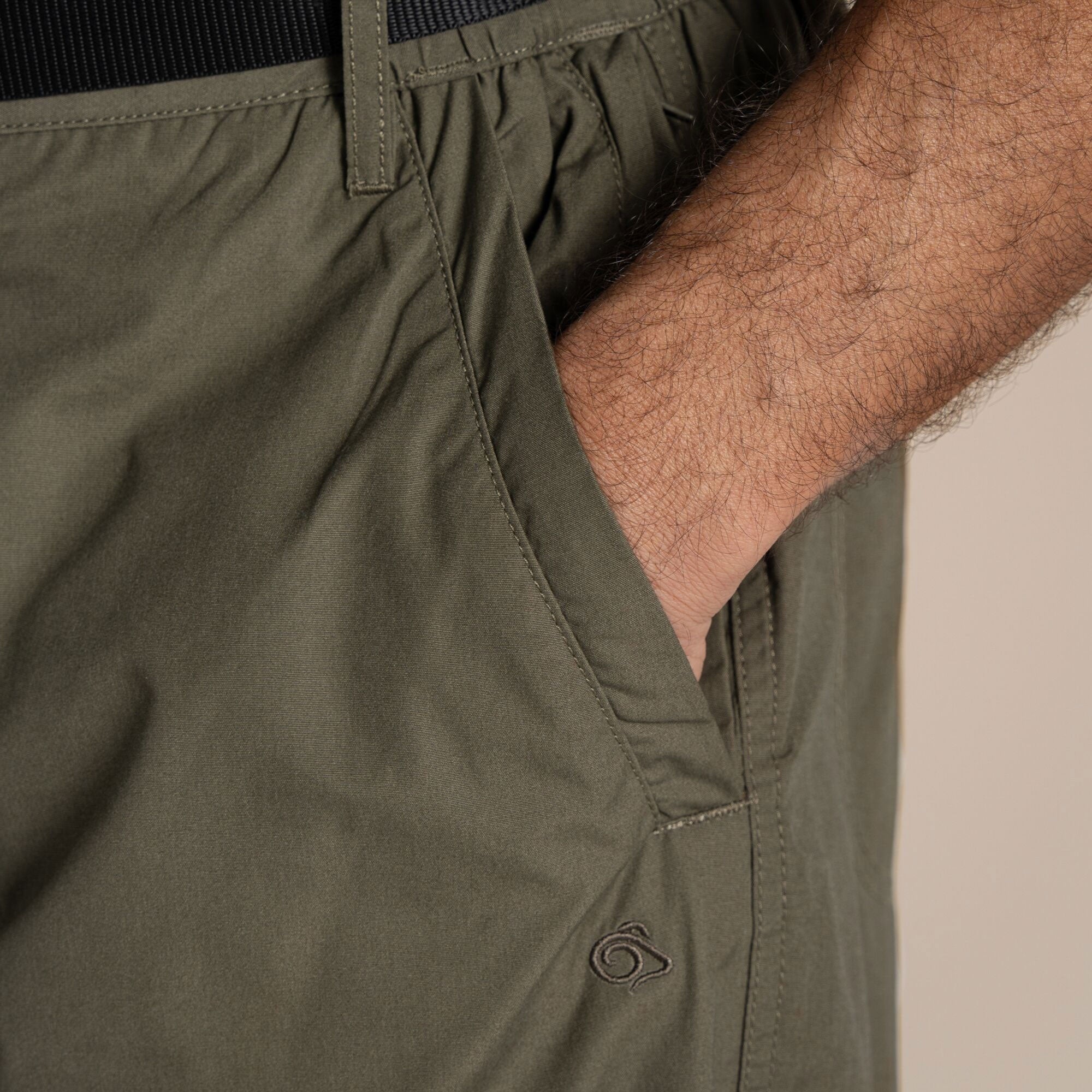 TIMEWORN CLOTHING チノ　オリーブ　38 Craghoppers Men's Kiwi Classic Trousers | Wild Olive – liGo.co.uk