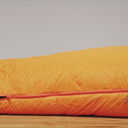 deuter Astro Pro 400 -6C/21F Down Sleeping Bag | Magma Titanium Sleeping Bags deuter